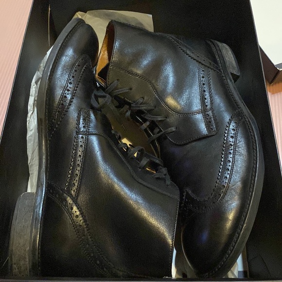 Banana republic men’s size 10 belsize lace up leather boot
